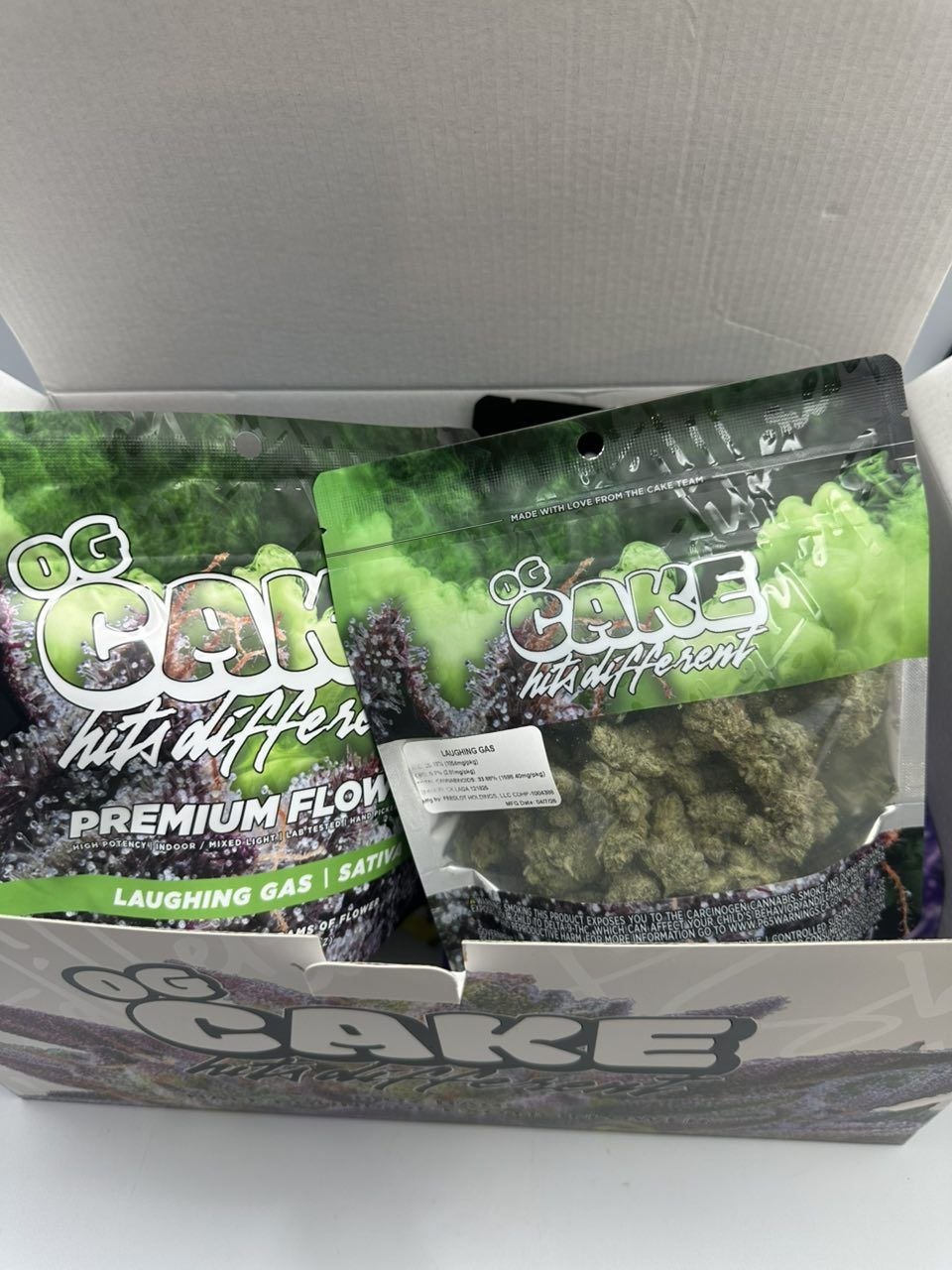 photo_2026-05-20_10-07-22 og cake premium flower